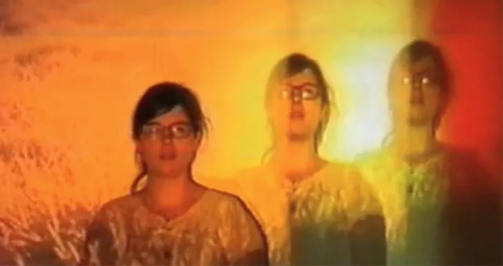 Visuel du premier single du groupe Karaocake